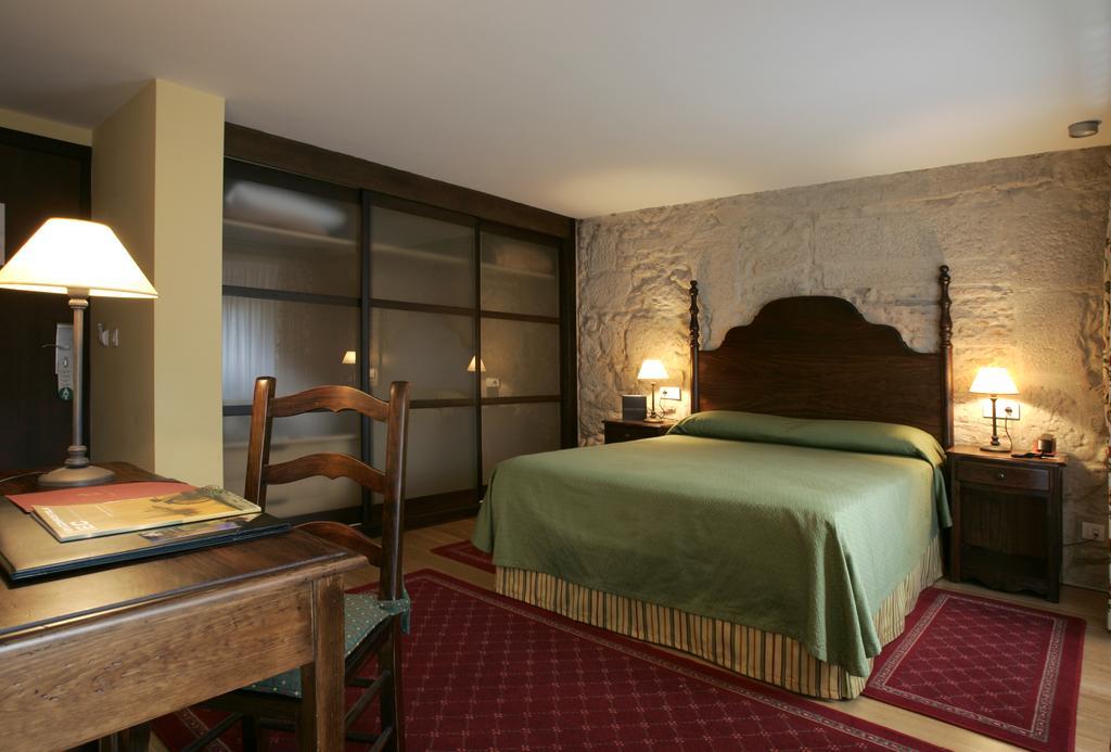 Hotel Pazo De Lestrove By Pousadas De Compostela Padron Room photo